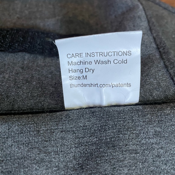 Thundershirt - anxiety support for dogs - Picture 3 of 4